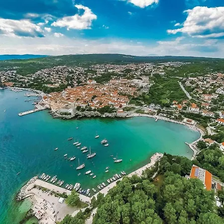 1 Bedroom Cozy In Krk Apartment