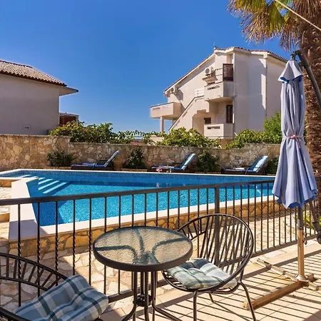 Appartamento 1 Bedroom Gorgeous In Krk *