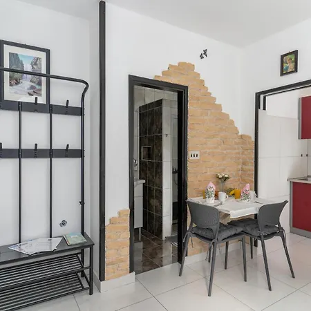 1 Bedroom Gorgeous In Krk Appartamento Krk Town